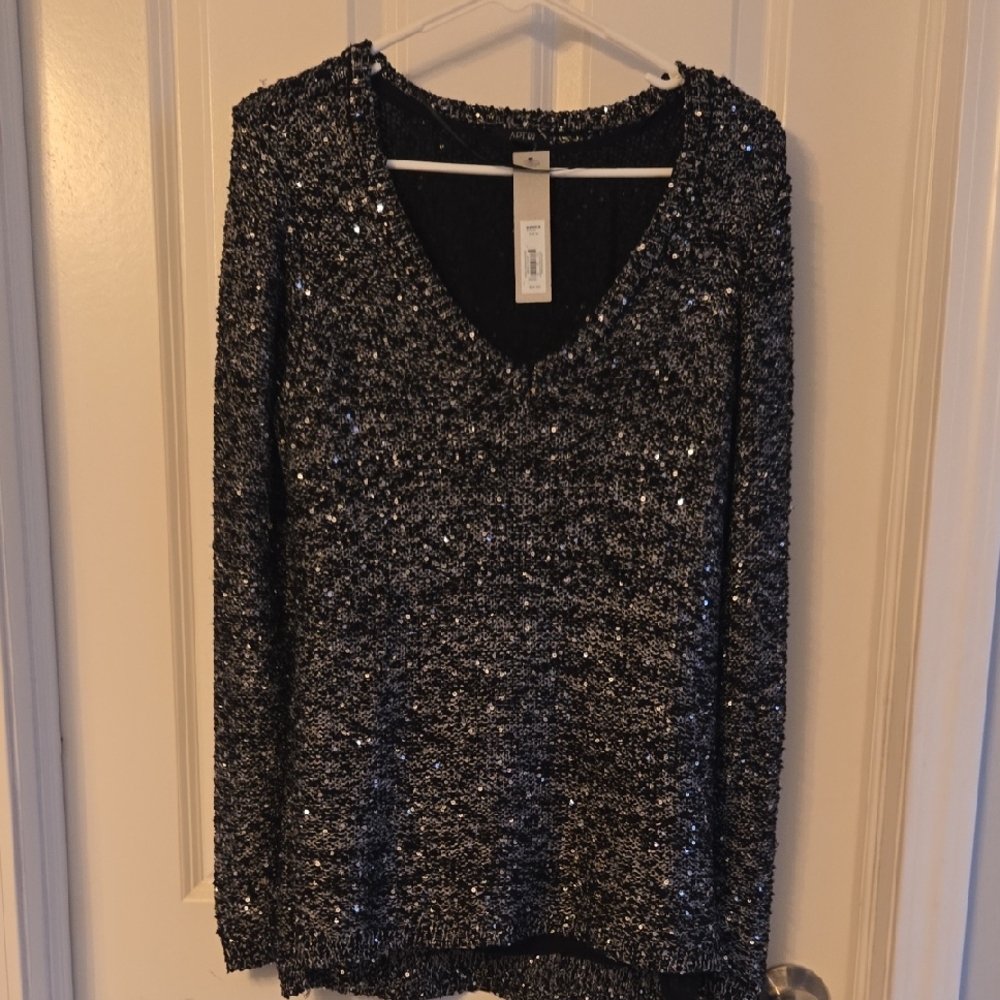 Apt. 9 Black and Silver V-Neck Sweater